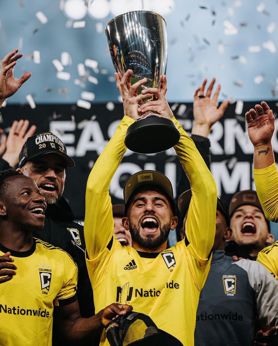 Lavuk MLS’de kupa kaldırmış. Neyse 1M$ bonus fena değil hayırlı olsun