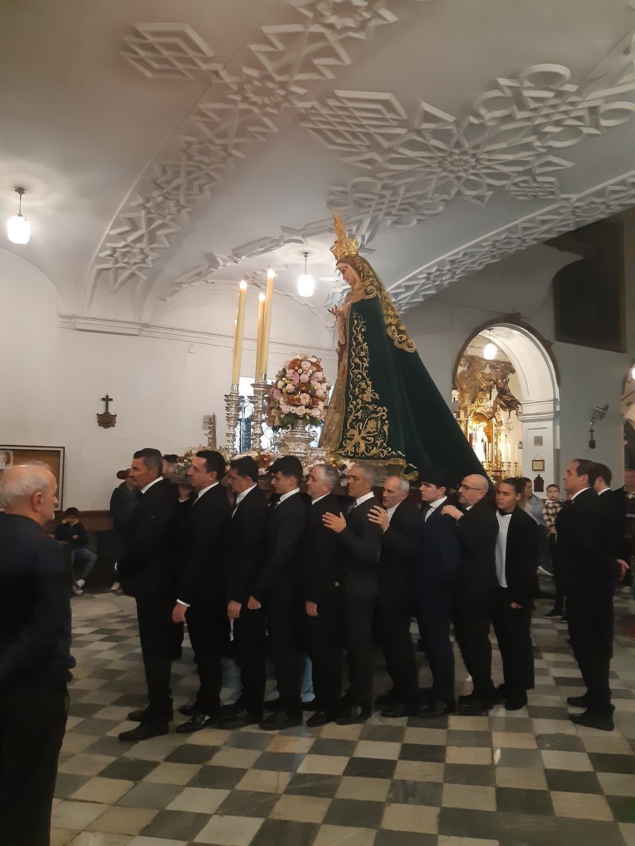 Envidia sana ¡ojalá y poder cargar!

#Esperanza 
#nazarenodelamor