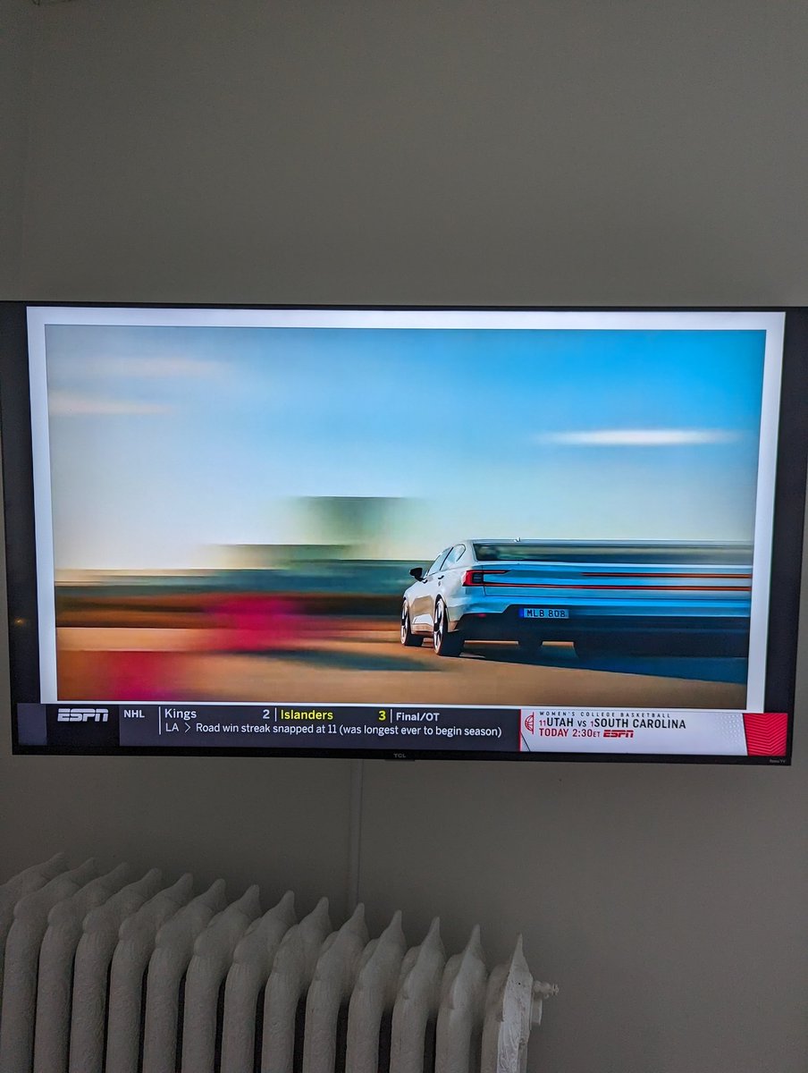dbox's tweet image. Would love to know if the art director of this @PolestarCars commercial was around for / inspired by the early web design days "pixel-stretching" phase. Needless to say, I loved it.