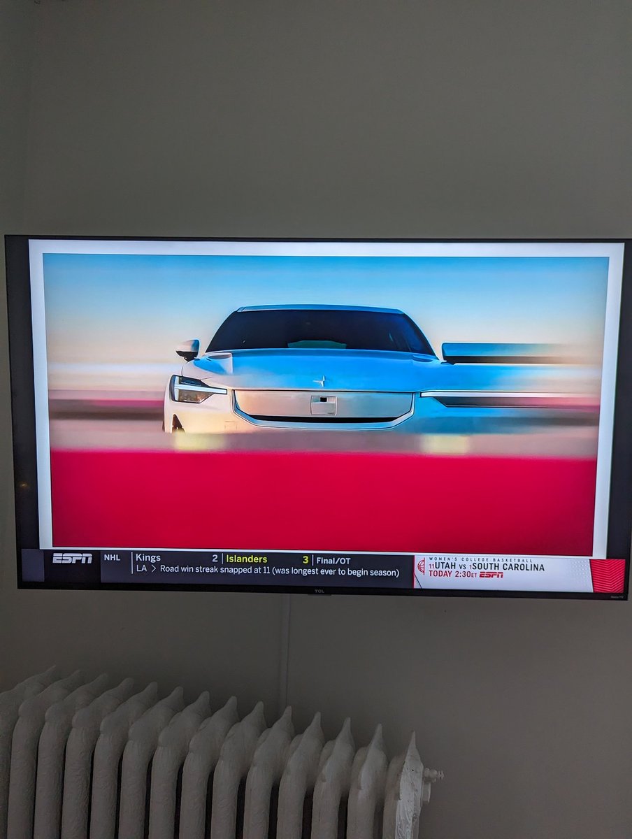 dbox's tweet image. Would love to know if the art director of this @PolestarCars commercial was around for / inspired by the early web design days "pixel-stretching" phase. Needless to say, I loved it.