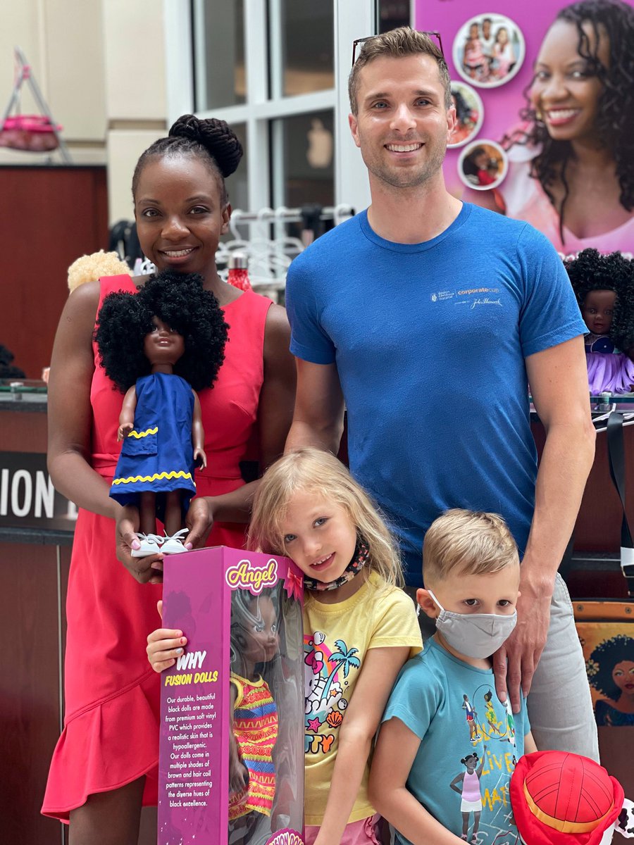 fusiondolls's tweet photo. Good morning beautiful people Christmas is 15 days away! Come and shop with us!
Special shoutout to one of our favorite anchor and reporter @liamwbz so much love for you!
@westgatemass @faneuilhallmarketplace
#Fusiondolls #Blackdolls #reprentationmatters #christmas https://t.co/0wVrRxsaGX