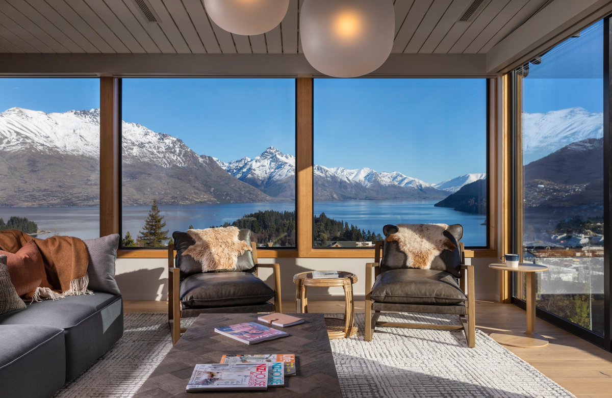 StayOneDegree's tweet photo. Ski Sunday. Hit the slopes in style this winter from you own mountain hideaway. We have one-of-a-kind ski chalets and apartments in the top ski destinations in Europe. Our team is ready to find you the perfect alpine escape:
sales@stayone.com #SkiSunday #StayOne https://t.co/MiGhwRZM60