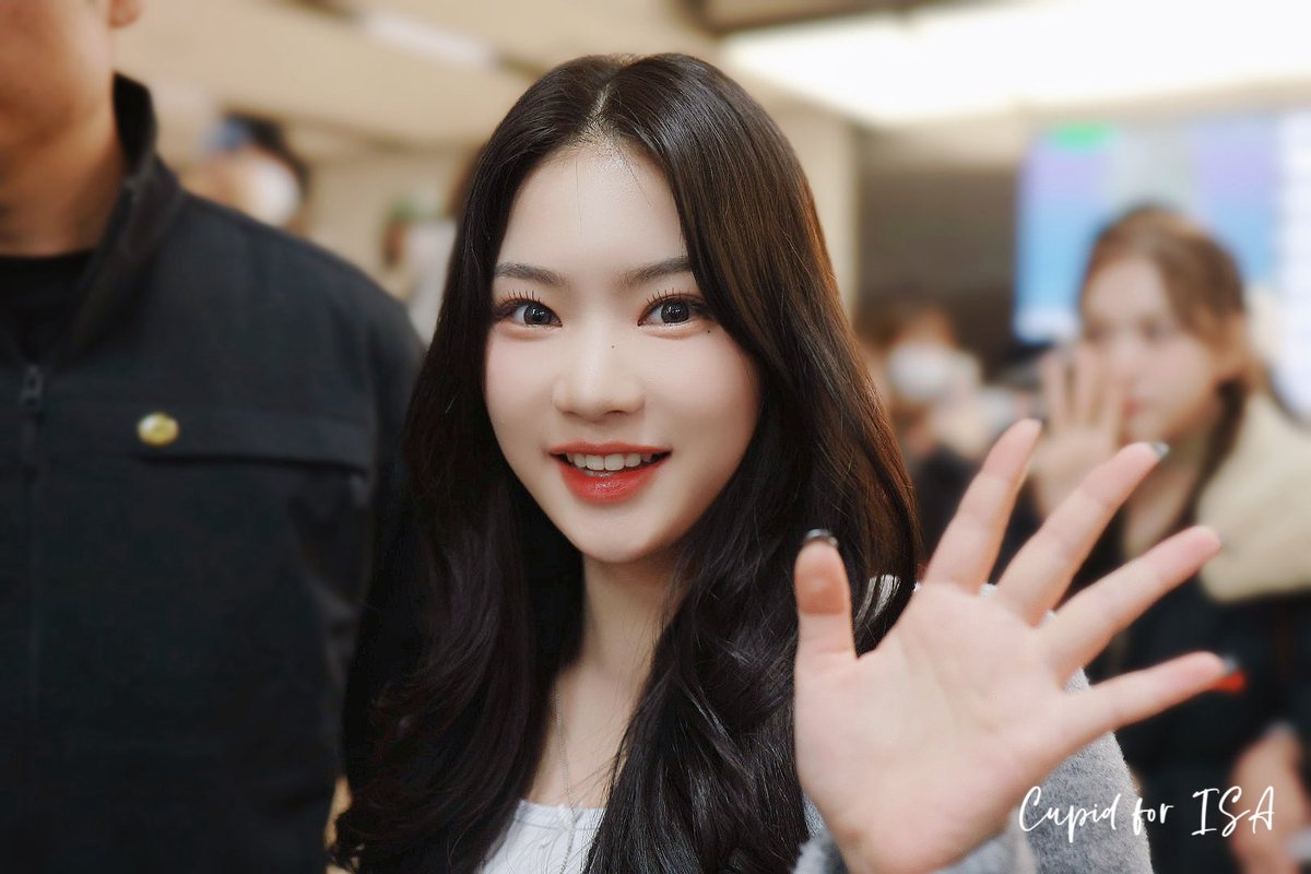 231210

👋

#STAYC #스테이씨 #ISA #아이사 🐱💘