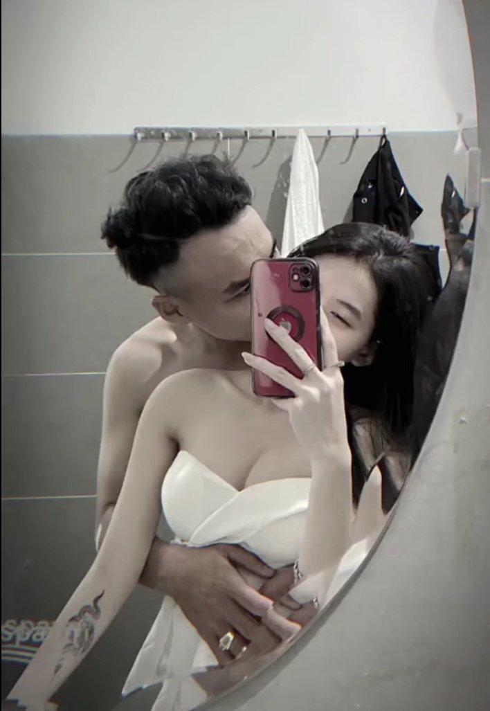 ebemyduyenn's tweet photo. Đau bé 😥
 ~ Clips 10p full mặt giá chill 🔥 https://t.co/OHY9uVKFXS