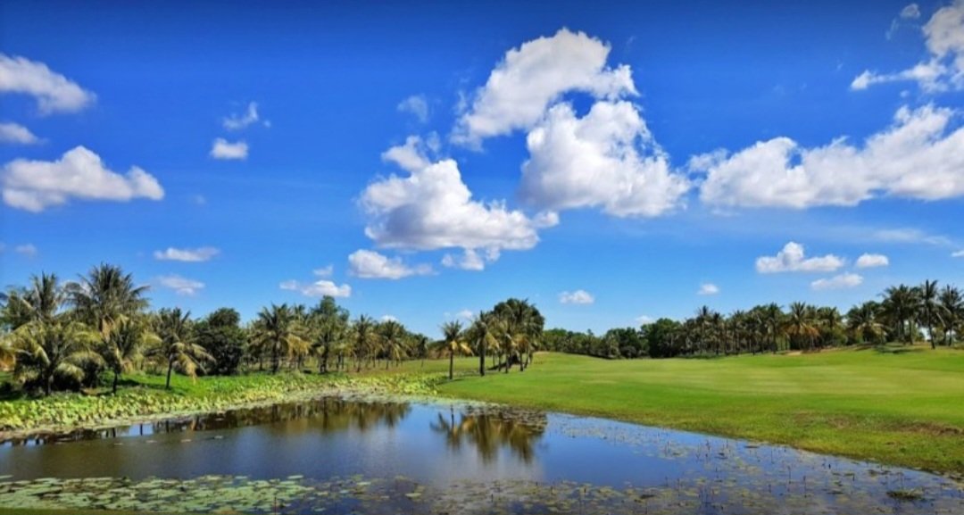 12월이나 1월 동남아 쪽으로 골프여행 가시는 분들
혹시 계실까 하여 올려봅니다
둘 다 못 치지만 즐겁게 잘 뛰어다닙니다
술 좋아하고 노는 거 좋아합니다
평범한 부부와 함께 가실 부커 분들 계실까 하여
올려봅니다 

#부부만남 #커플만남 #부커만남