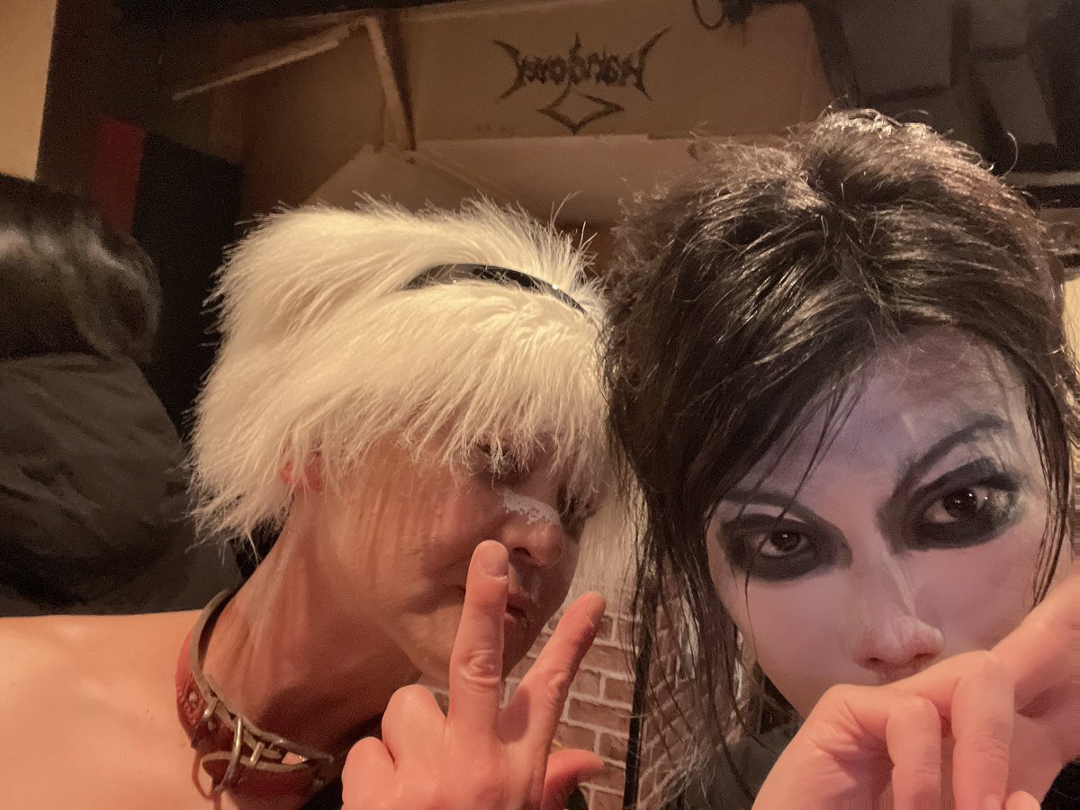 sentakukinokage's tweet photo. 透明世界は大切な1日復活を私のイベント選んでくれてありがとう!1日復活なんか何回やったって良いんだからまたやろう!亀ちゃんは帰ってこい藤宮タクほぼレギュラーみたいな笑!最初期藤宮タクを知る数少ない人物!そして大先輩チョコレートスラッジ!やっと出演いただけて光栄です!弟7回もきっとやるよ笑 https://t.co/jt3epdxtyc