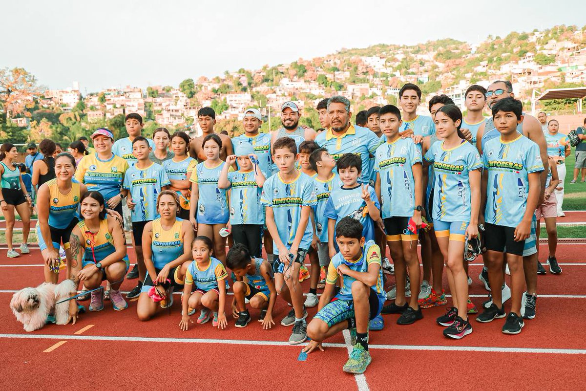jorgexsa's tweet image. Llevamos a cabo la 1ra edición del Acuatlón Zihua en nuestra Unidad Deportiva completamente remodelada y equipada. En la #CiudadDeTodos trabajamos para ver a los jóvenes zankas en actividades que les permitan tener un desarrollo integral.