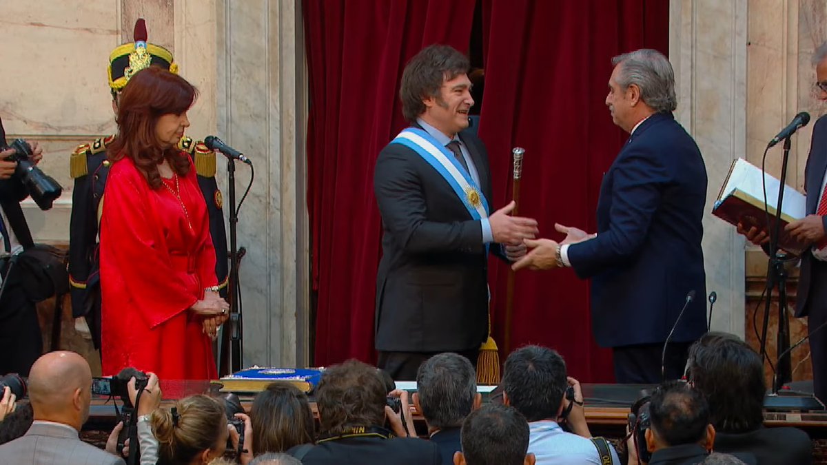 Javier Milei es el nuevo presidente de la República Argentina. 🇦🇷🦁
VIVA LA LIBERTAD CARAJO