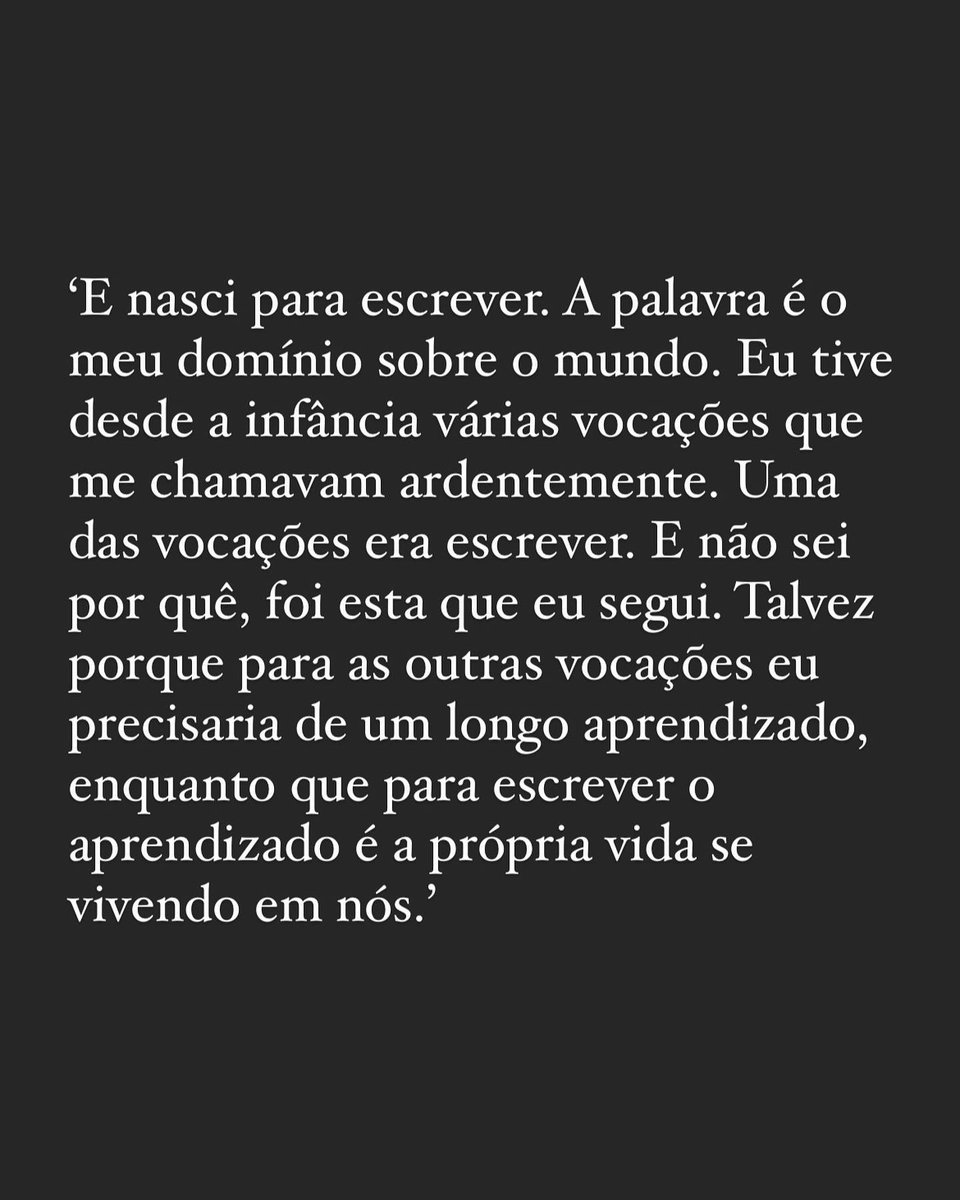 dallowayclrss's tweet photo. Clarice Lispector, 103 anos💐❤️ https://t.co/1LEpfKQBnz