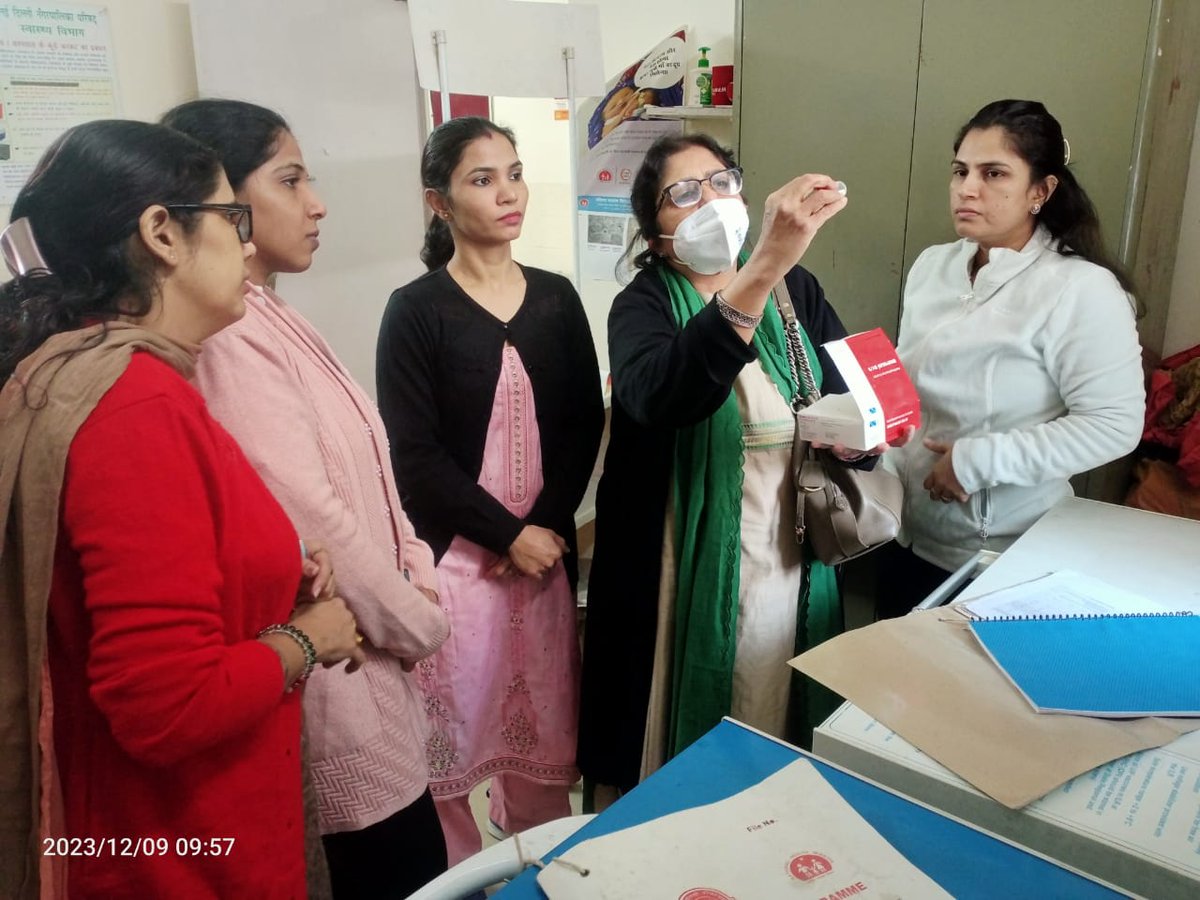 Training of Staff for Pulse Polio NID at MCWC Mandir Marg, packing of logistics done as per Route Plan for SNID. @LtGovDelhi @CMODelhi @MoHFW_INDIA @SantoshRai_IAS