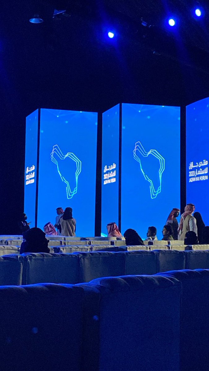 اشكر جامعة جدة على اختياري ومنحي فرصة المشاركة في منتدى جازان للاستثمار ك مترجمة ومنظمة للوفد الصيني واسال المولى ان اكون وفقت فيما قدمت🤍