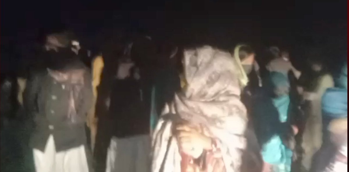 MahrangBaloch_'s tweet photo. There are reports of attacks on the participants of the long march in Soorab. Today, World Human Rights Day is being celebrated, and on this day, the oppressive state is using violence on the peaceful Long March.
#StopBalochGenocide 
#MarchAgainstBalochGenocide https://t.co/0cQiViWMp8