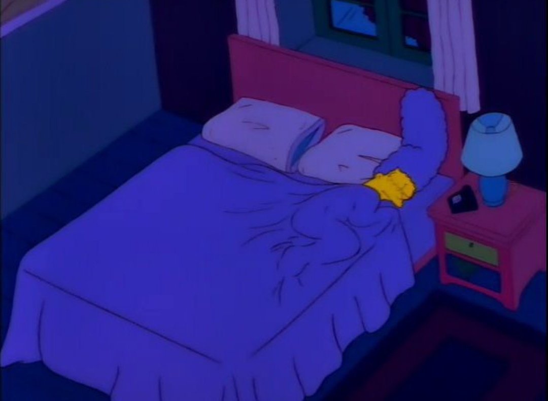 meu maior sonho de vida era ter uma cama de casal só minha e agora que tenho eu durmo assim nela