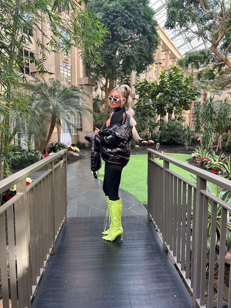 When you look good you can act bad 💅🏼