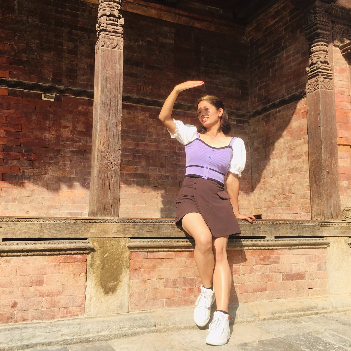 :- पर्खाइ छ प्रेमको होइन प्रगतिको,सहयात्रीको होइन सफलताको।♡