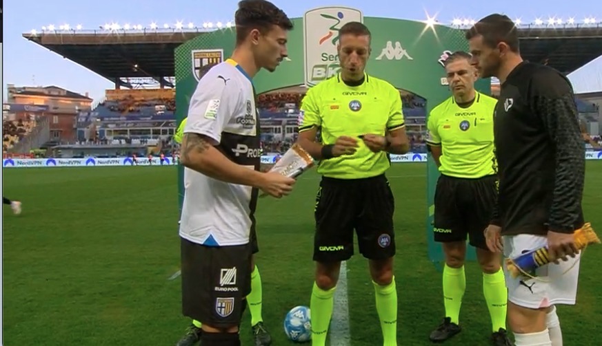euroPAfcs's tweet photo. ๐ฆ
๐ช #Match #begins #ParmaPalermo #SerieBKT #ParPal #GoEeagles #ForzaPalermo #PinkBlack #Rosanero #Supporters #siamoaquile ๐๐ค https://t.co/FPqLfYyw69