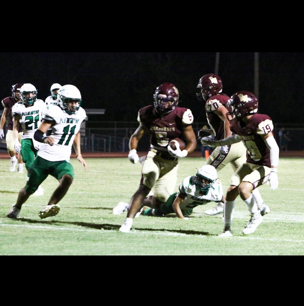 DW LINEMAN APPRECIATION DINNER 🥩 🏈Wouldn’t go anywhere without the boys up front!! <a href="/gabe5x/">GABE⚡️</a> Thx for taking care of my boy!!