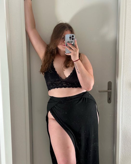 The Lady in Black ... https://t.co/9KSqU2ikRE<a href="/tag/xhamster"class="tags"><span>#xhamster</span></a>