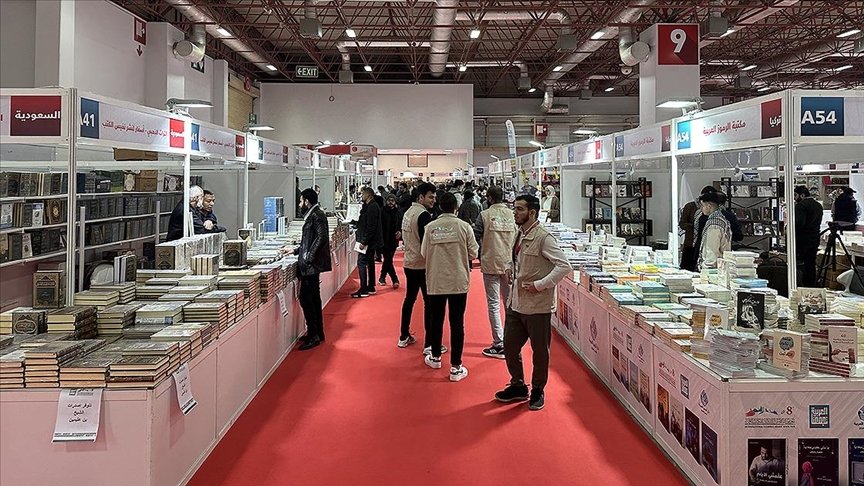 📚 8. Uluslararası İstanbul Arapça Kitap Fuarı başladı 

🇵🇸 Fuar kapsamında bu yıl, Gazze'de yaşanan haksız işgali kınamak, maddi ve manevi anlamda Filistin halkının yanında durmak adına etkinliklerle Filistin meselesine de dikkat çekilecek v.aa.com.tr/3078630