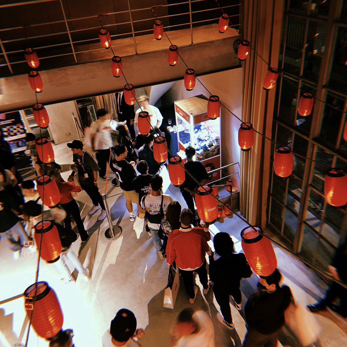 SexyMichill's tweet photo. Love the vibe⛩️🔥 @Azuki
#AzukiTaipei https://t.co/EUF25uOqs8