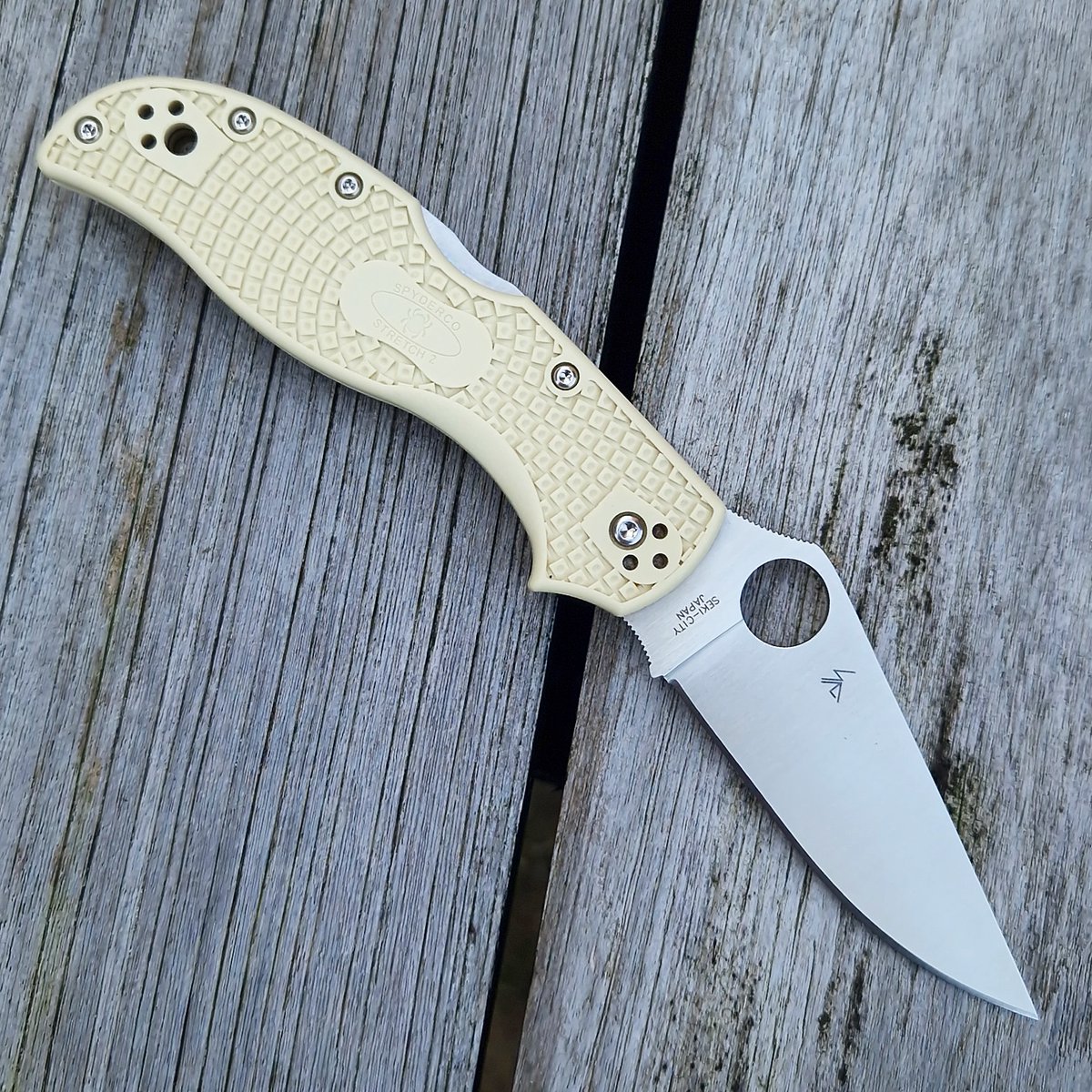 spydercollector's tweet photo. Another day with the #spyderco #sprintrun #stretch2. https://t.co/tAxFndE4U1