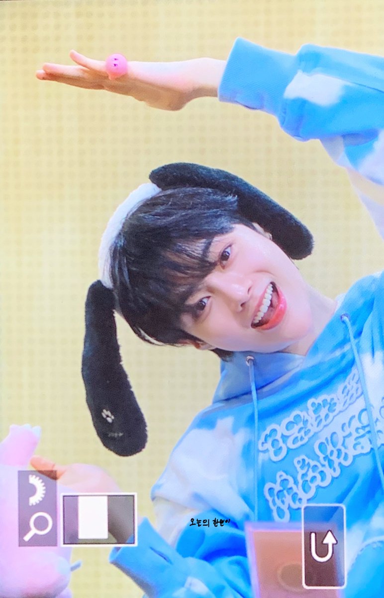 OnlyOne_HB's tweet photo. 𝐏𝐫𝐞𝐯𝐢𝐞𝐰˚
231210 바부고양이반대로했어!!

#템페스트 #TEMPEST #냥이뷰 
#한빈 #HANBIN #오늘의한빈이 https://t.co/Pl0VG0GC3K