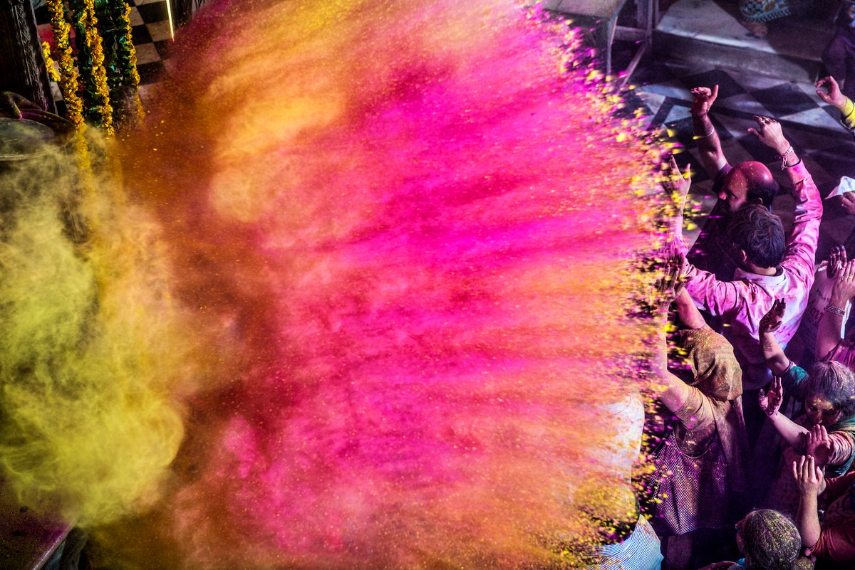 I love these powerful colors and the joy of life and the depth of your Indian works <a href="/andrewagnereth/">André Wagner</a>. 🔥The Mint is still open on @<a href="/niftygateway/">Nifty Gateway Studio</a> #TheArtofStorytelling by Spice Journeys 🚀