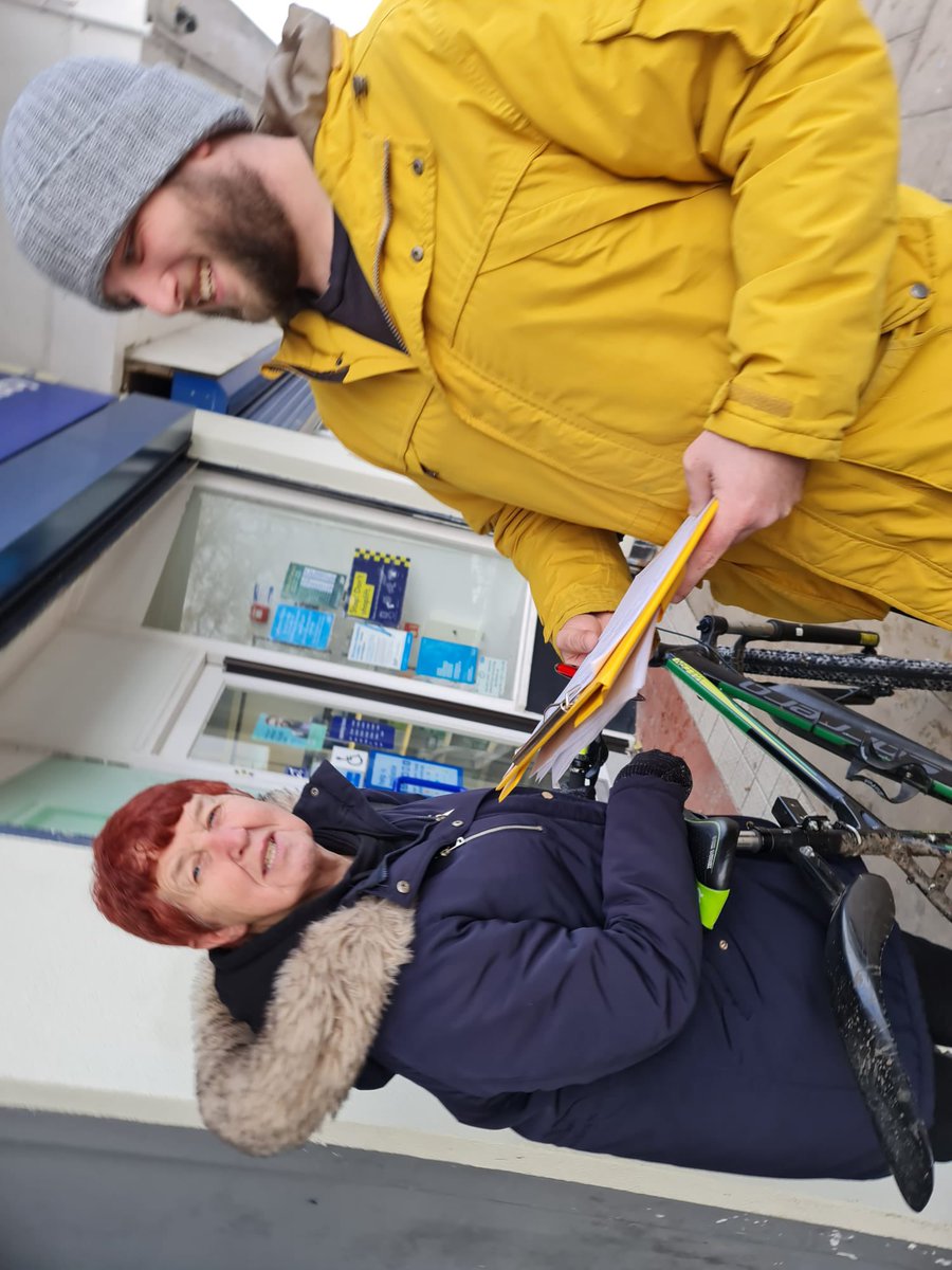 KentonWard's tweet photo. The snow and ice didn't stop us campaigning to save our local pharmacy that is due to close next March. 

You still sign our petition online at https://t.co/vh3pOtNWdi

#saveourpharmacies #saveourpharmacy https://t.co/H8DiwQBbG3