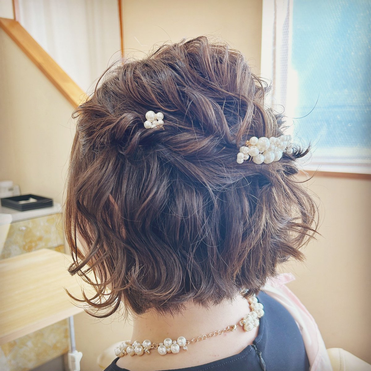 ショートヘアアレンジ?アゴ下ボブもこんな感じに可愛いスタイルになり 