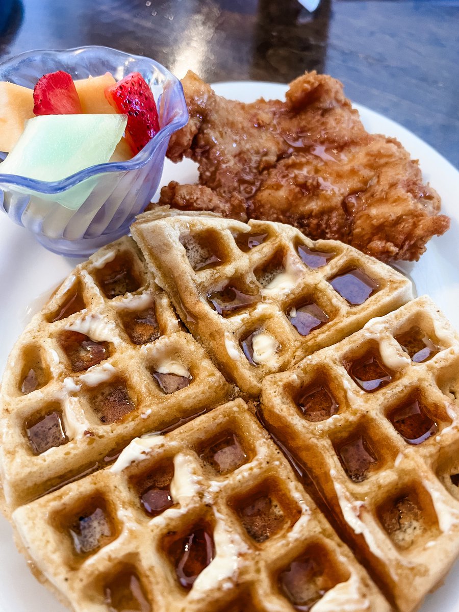 BackroadsStaff's tweet image. Ducks Diner is one of the most delicious breakfast spots you’ll find anywhere in @visitalbeaches and offers everything from sweet to savory! Check out this fabulous restaurant anytime of day! 

#VisitALBeaches #ALBeachBlogger #alabamatravel #alabamabeaches
#ducksdiner #foodie