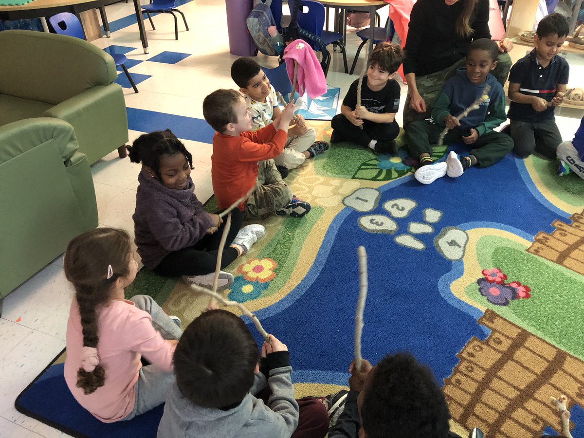 ECLearnings's tweet image. KP3 exploring 5 senses! Seeing, hearing, smelling, touching, tasting help children notice the world around them. It’s pretty powerful &amp;amp; crucial for children’s brain development and cognitive growth.

#5Senses #CognitiveGrowth #BrainDevelopment #PlayBased #EarlyYears #StRitaOCSB