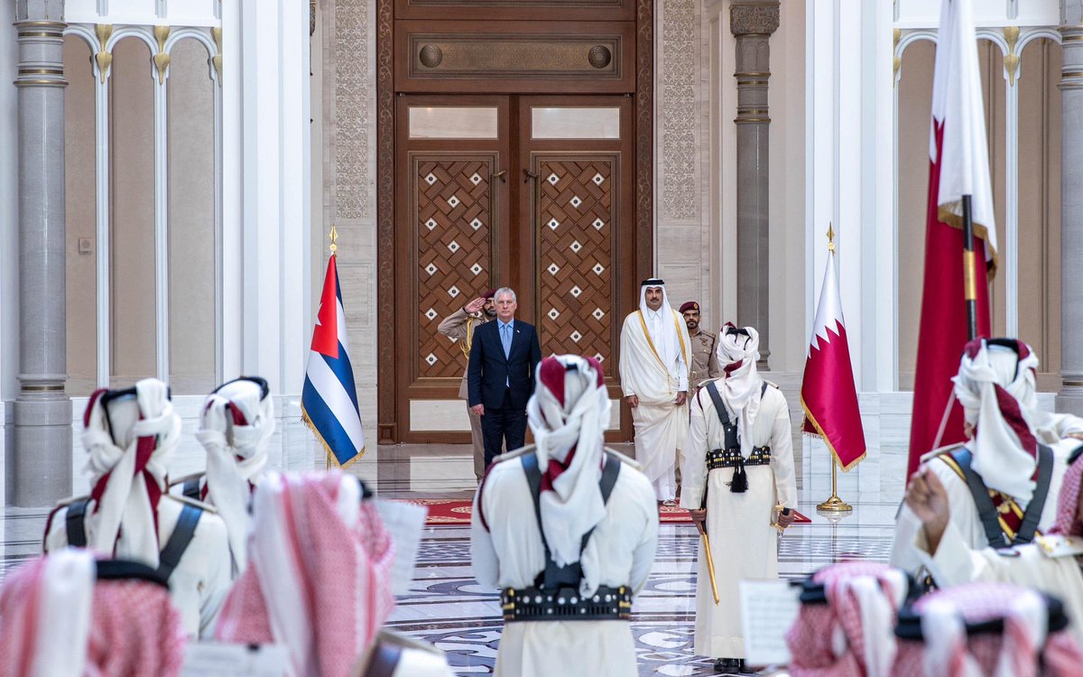 TamimBinHamad's tweet photo. سعداء بزيارة صديقنا الرئيس الكوبي ميغيل دياز كانيل. محادثاتنا الموسعة بالدوحة تناولت الفرص المتبادلة لتوطيد روابطنا الاقتصادية. ناقشنا مستجدات الوضع في غزة، وسنعمل على زيادة تنسيق جهودنا المشتركة في المحافل الدولية لوقف العدوان الإسرائيلي وتحقيق السلام الدائم لفلسطين المحتلة. https://t.co/35wEbhMmoR