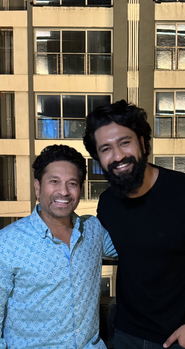 sachin_rt's tweet photo. Loved Sam Bahadur. A must watch film for all generations to know the history of our country, and to understand the courage and sacrifices made by Field Marshal Sam Manekshaw. Vicky Kaushal has acted so well that it feels like Sam Bahadur is right in front of us. https://t.co/bTTiMrCB0R