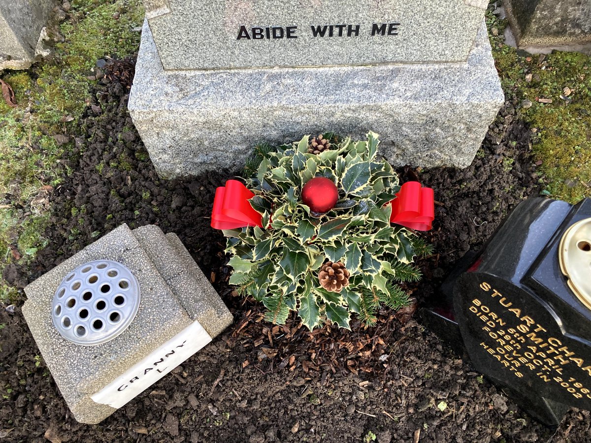 memorial_care's tweet image. This gorgeous headstone and lair have just benefitted from this years Festive Offer. With everything now clean and tidy the festive wreath was the final touch.  Could we help you or a loved one with similar work? Call or pm us on 07940755655 our care your comfort.
#tendercare