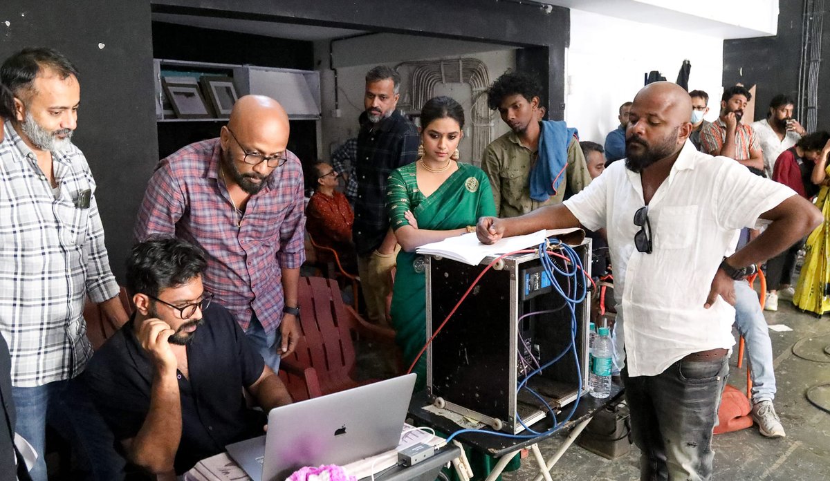 KeerthysCULT's tweet image. BTS Clicks From #Walkaroo Ad 💚✨
@KeerthyOfficial #KeerthySuresh