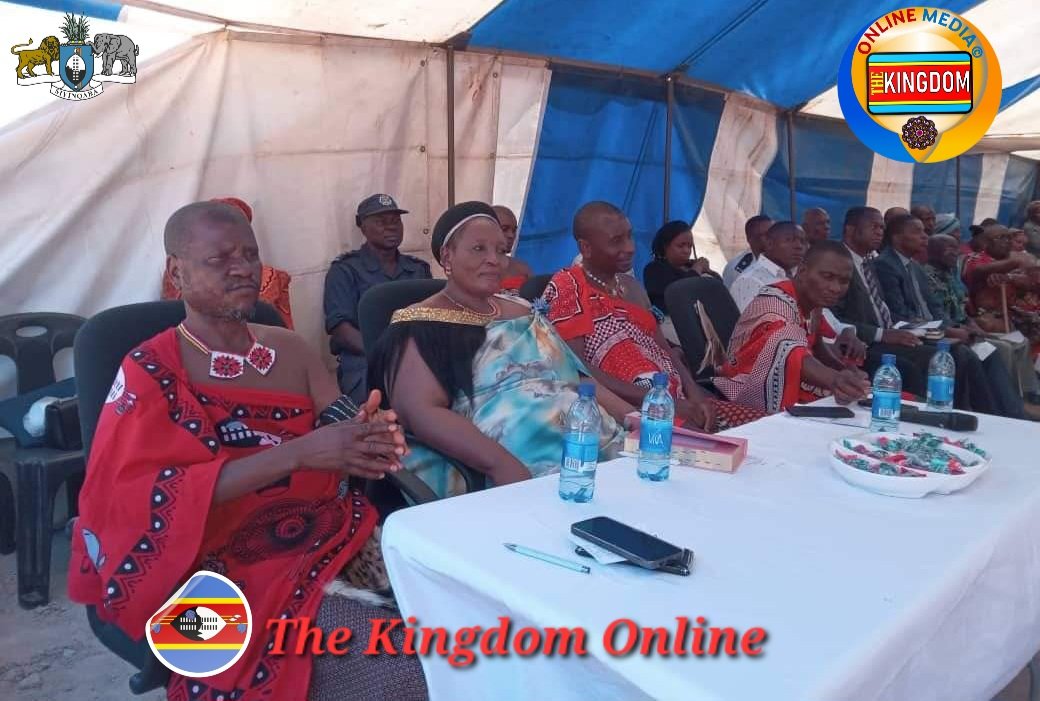 🟥🇸🇿🏵 DPM, MINISTER OF AGRICULTURE GRACE DVOKOLWAKO THANKSGIVING;

Thanks giving prayer service at Dvokolwako where the Deputy PM H.E. Thulisile Dladla is main guest speaker is underway. Also present is the Minister of Agriculture Mandla Tshawuke.
#ThanksGiving2023
#Eswatini