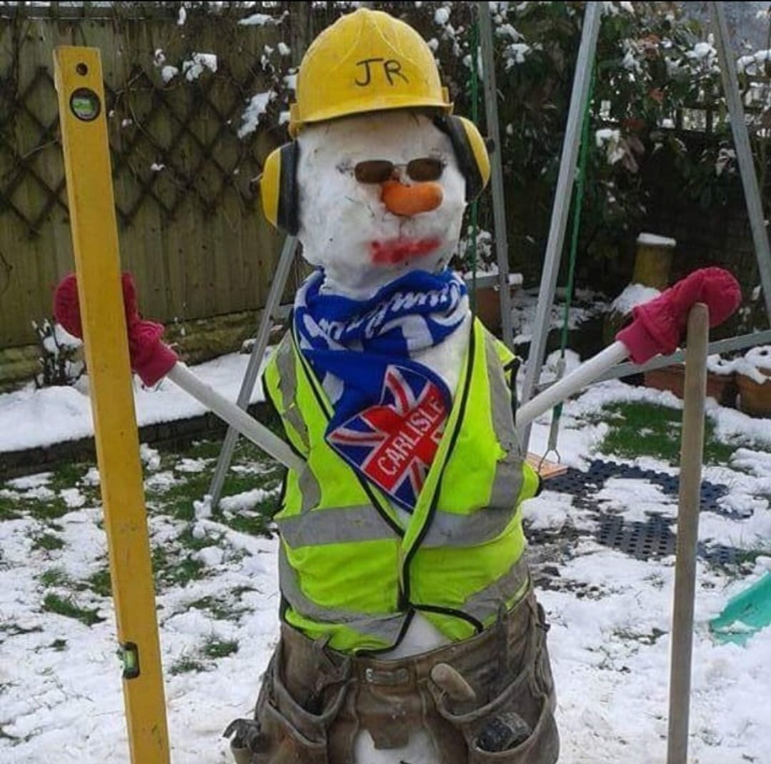 Heavy snow in south lakes.  Stay safe guys <a href="/officialcufc/">Carlisle United</a>