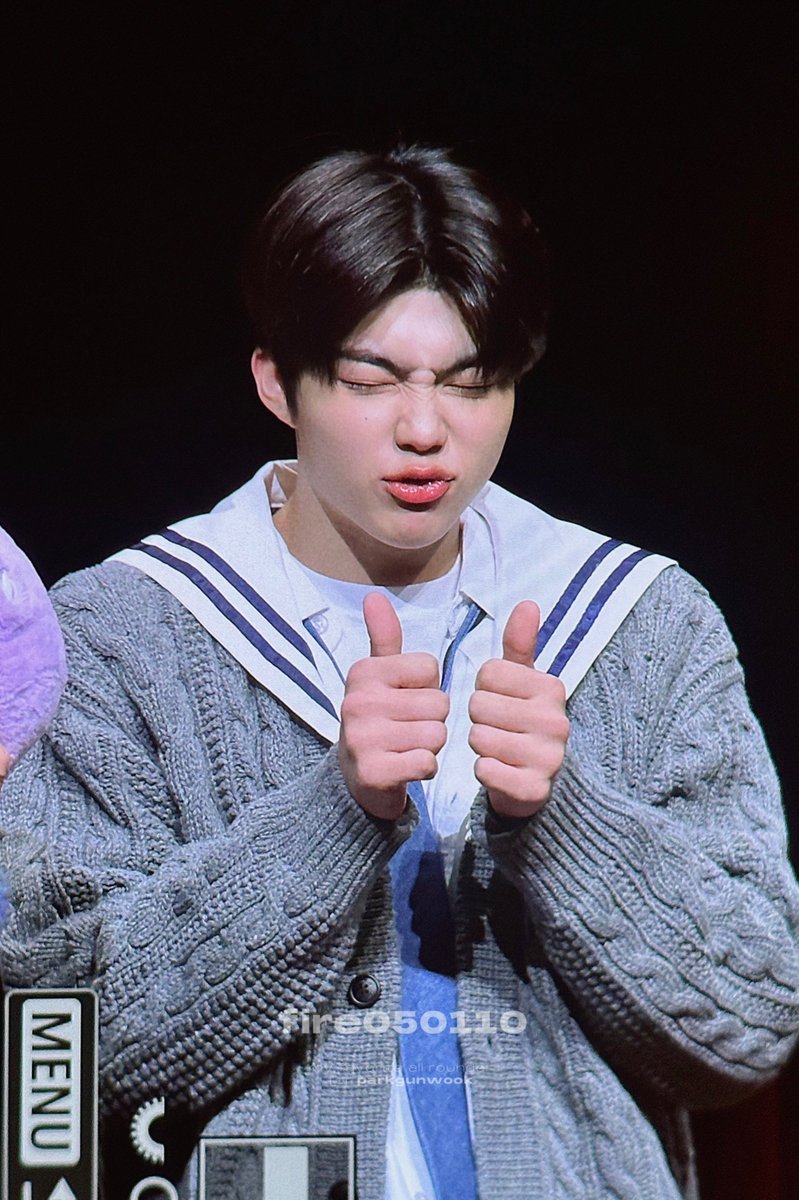 231203

낙펴않욱이다아아아ㅏㅏ

#PARKGUNWOOK #박건욱 #ZEROBASEONE #ZB1 #제로베이스원 #ゴヌク