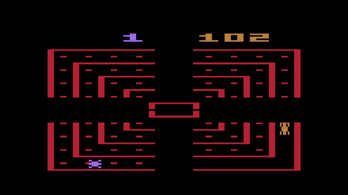 KonrNoga's tweet photo. #DodgeEm (1980) na pierwszy rzut oka oferuje całkiem wciągający, wywołujący syndrom jeszcze jednej tury. Cel jest prosty, zebrać kropki i nie zderzyć się z przeciwnikiem. Szkoda, że tylko jeden ekran szybko się nudzi, a sterowanie dżojstikiem Atari frustruje. Graliście? https://t.co/URpMWjwkJw