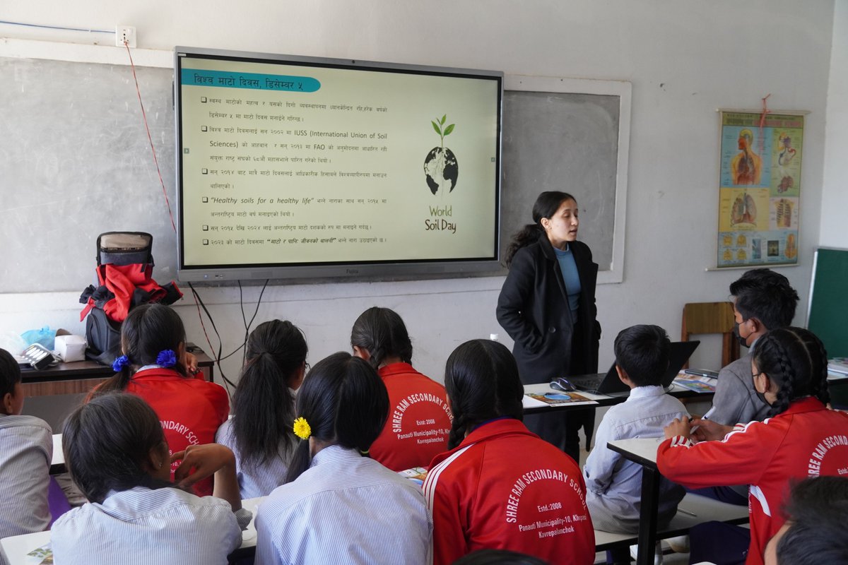 FAONepal's tweet image. FAO Nepal organized an "Importance of Soil Health" orientation at Shree Ram Madhyamik Vidhyalaya in Khopasi to celebrate World Soil Day, engaging students in presentations to highlight the significance of soil in our lives and the environment. 
#WSD2023 #InformedStudents