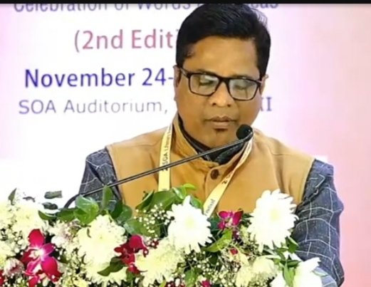 tigerdeba's tweet photo. Attended as a speaker
in a session of Odia story Telling &amp; Discussion.
#2ndSOALITFEST https://t.co/y6BUVz1Du8