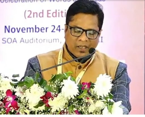 tigerdeba's tweet photo. Attended as a speaker
in a session of Odia story Telling &amp; Discussion.
#2ndSOALITFEST https://t.co/y6BUVz1Du8