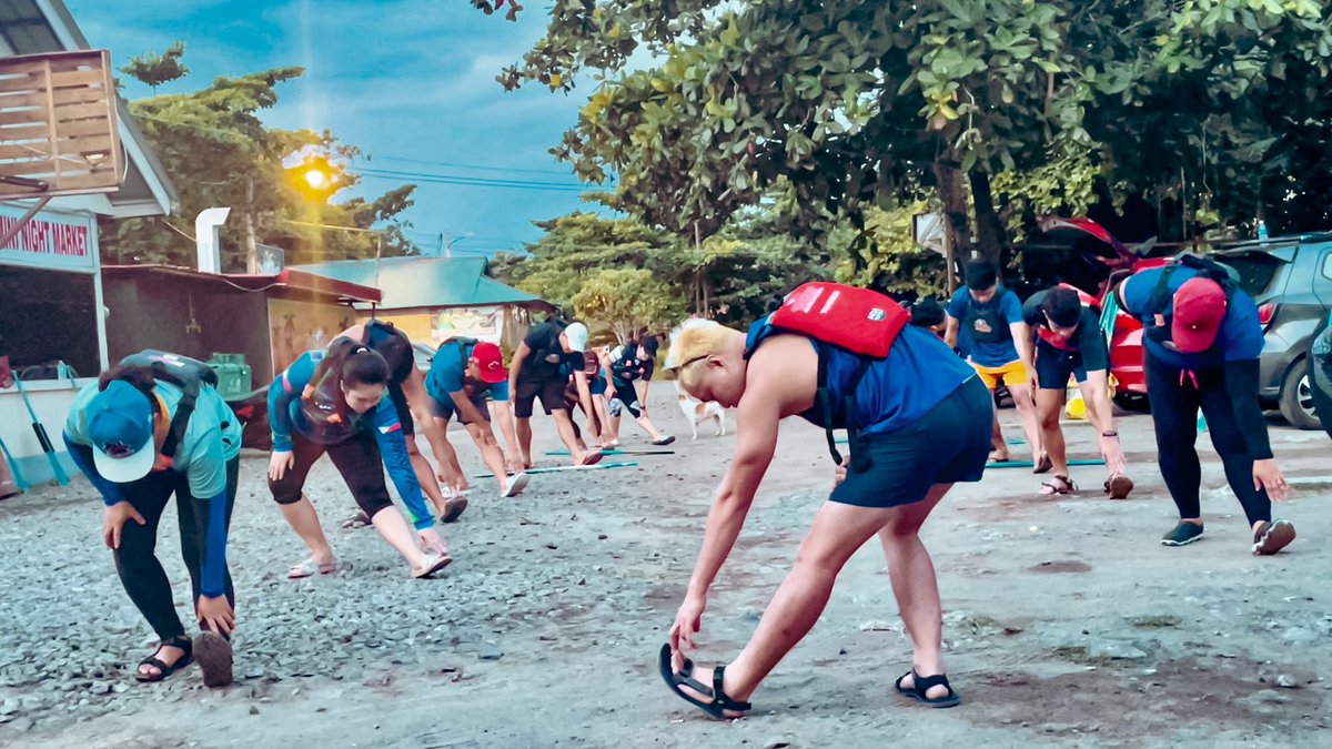 h3ywh9tsURname's tweet photo. Day 31 Training (Dec 3,  2023) 🔵 
You get to achieve your best performance by maintaining consistency in your training. 
You've got coaches to guide you, you have the opportunity to correct your mistakes and you just get better and better. #drivenbysharedstrength #pdbf #paddlers https://t.co/0ATsnoITGx