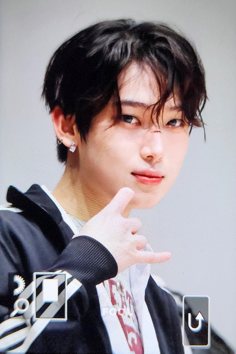 푸울 tweet media