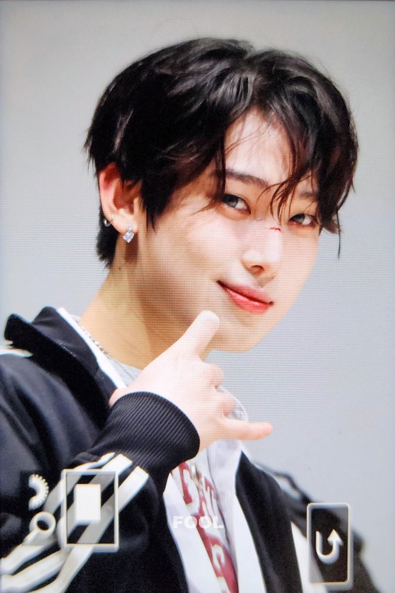 푸울 tweet media