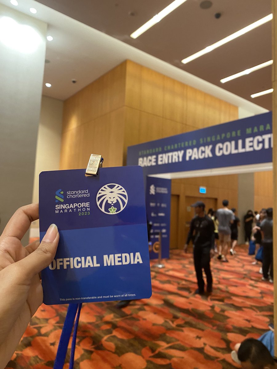 hanabasirrr's tweet photo. Standard Chartered Singapore Marathon + World Women’s Floorball Championship weekend ✅

A weekend that consisted of 4 hours of sleep, waking up at 230am, shoots, interviews and rushing around fighting road closures 💀 An experience for the books https://t.co/d6I5tUEb7g
