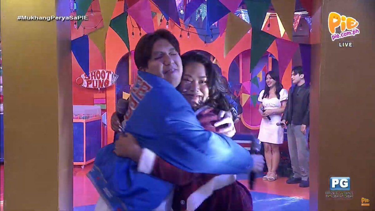 alt_kapamilyaol's tweet photo. Ilang shows na ba sa Pie ang nagpaalam kayo? 🥺 Sana mapanood ko pa kayo somewhere na magkasama ulit mag-host. Salamat sa pagpapasaya palagi, @kevinmontillano & @nickimorenayeah!
#MukhangPeryaSaPie #PieChannel https://t.co/GZiHfDF2ag