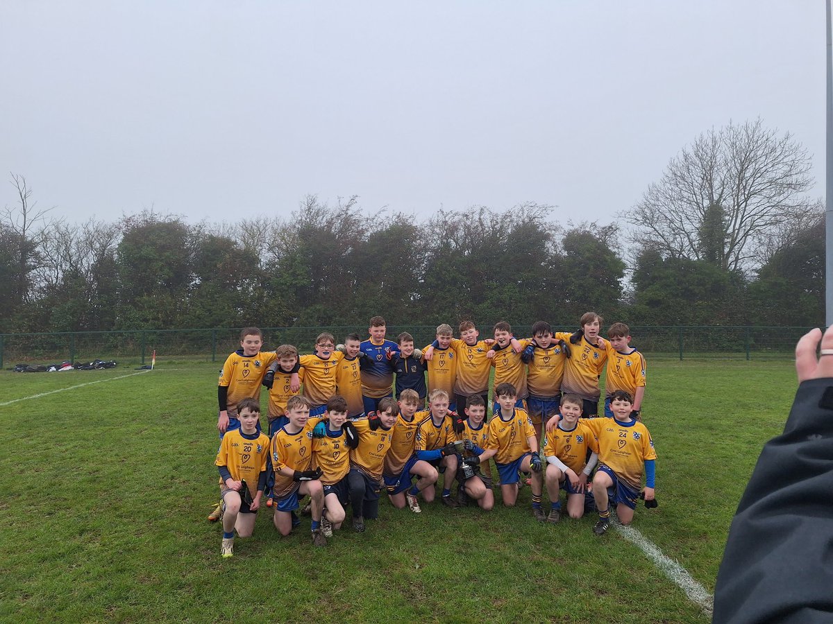 Ladies &amp; gentlemen. Our DOUBLE champions. 

Full Time Score 

Carbury 6:12

Rathangan 2:2

A complete performance from a super little team. Well done to team &amp; mentors from all at the club 🔵🟡

#CairbreABÚ