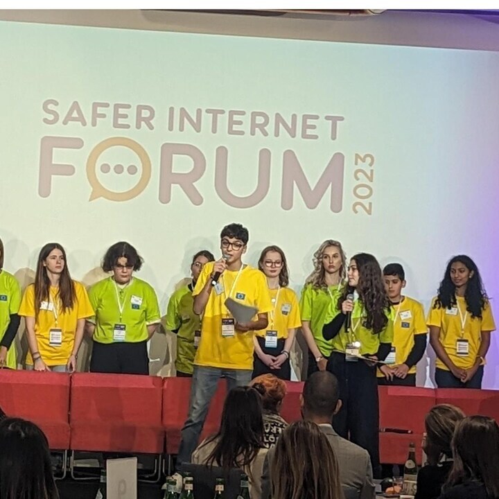 safeinternetday's tweet photo. 🎥A look back at the #SaferInternetForum 

The @BIK_Youth panel shared what life is like online for teenagers in 2023 and what set of digital skills they need to thrive.

😀📆 But the journey doesn't end here! #SID2024 is coming on Tuesday, 6 February 2024, save the date! https://t.co/wzNqji6elD
