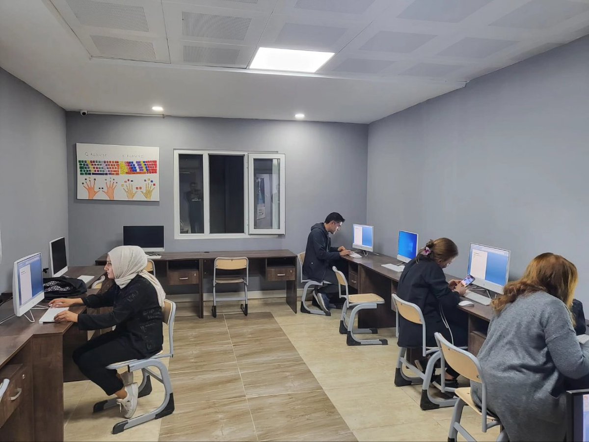 HilvanHalk's tweet photo. Günümüz teknolojisine ayak uydurarak Mesleğini daha iyi yapmak için Ofis Programı kursuna katılım sağlayan Hilvan Halk Eğitimi Merkezi personelinin özverili çalışmalarından kareler.
@mebhbogm @tcmeb @hilvankaymakam @Hilvan_MEM @HilvanHalk @orhanbebe1 https://t.co/nF2NcocZF3